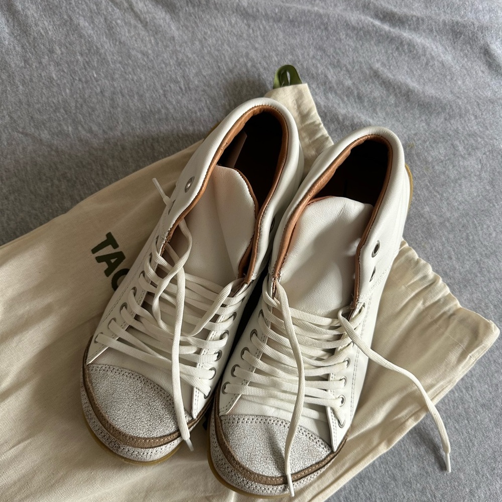 Men’s white leather high top sneaker